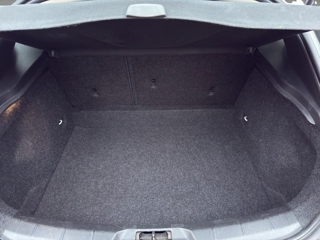 Volvo V40 Cross Country D2 1.6 Momentum