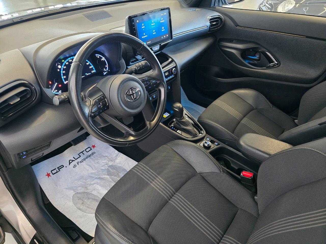 Toyota Yaris Cross 1.5h Adventure awd-i 116cv e-cvt