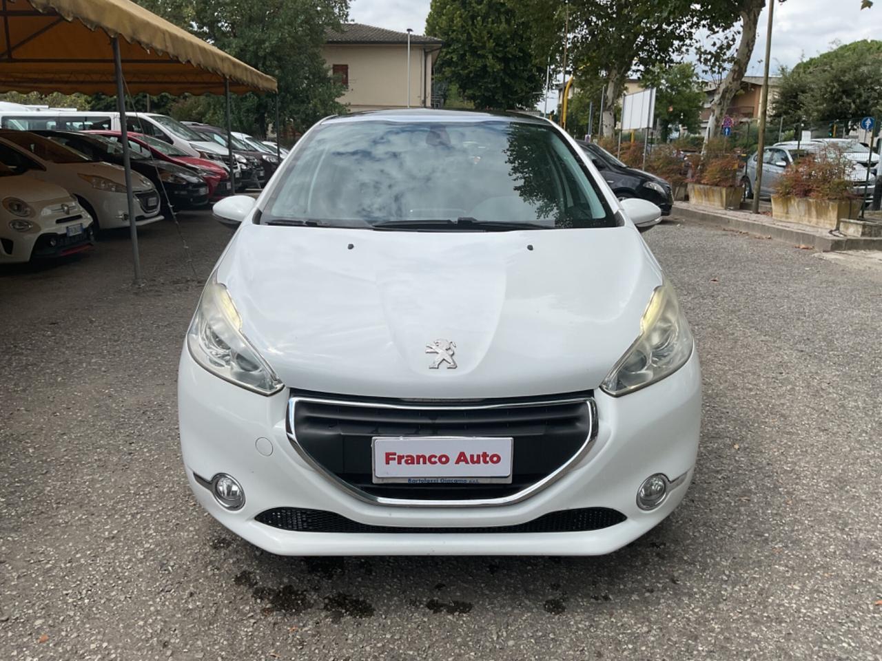 Peugeot 208 1.2 VTi 5 porte Allure OK NEOPATENTATI