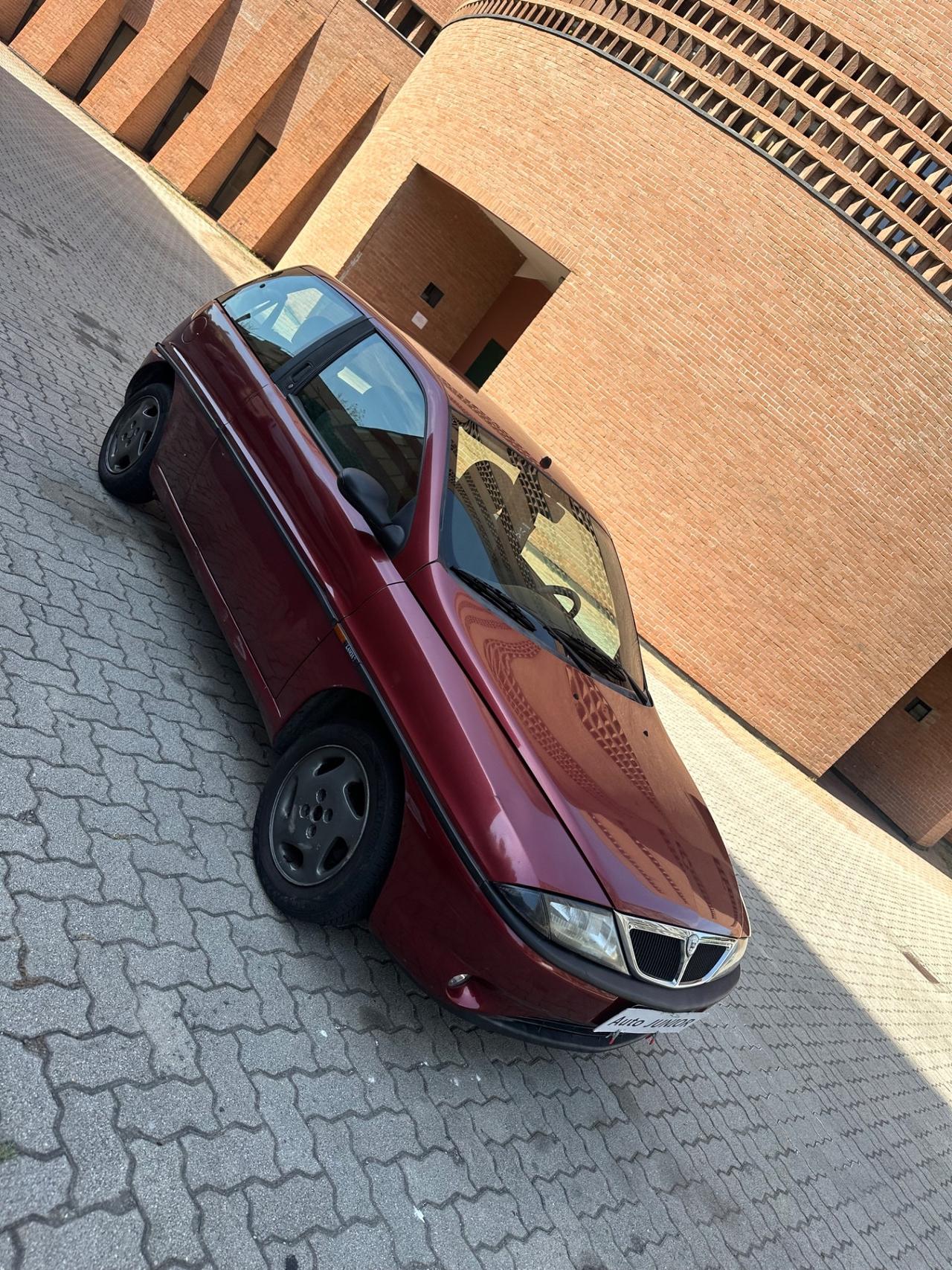 Lancia Y 1.2i 16V cat LS