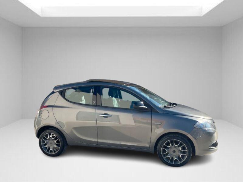 LANCIA YPSILON AUTOMATICA S&S Platinum TETTO APRIBILE