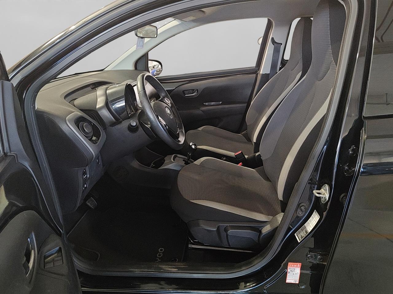 Toyota Aygo Connect 1.0 VVT-i 72 CV 5 porte x-play MMT