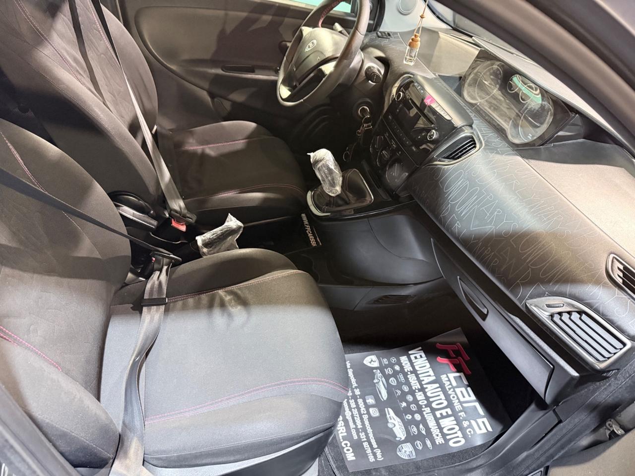 Lancia Ypsilon 1.2 69 CV 5 porte GPL Ecochic S Momodesign