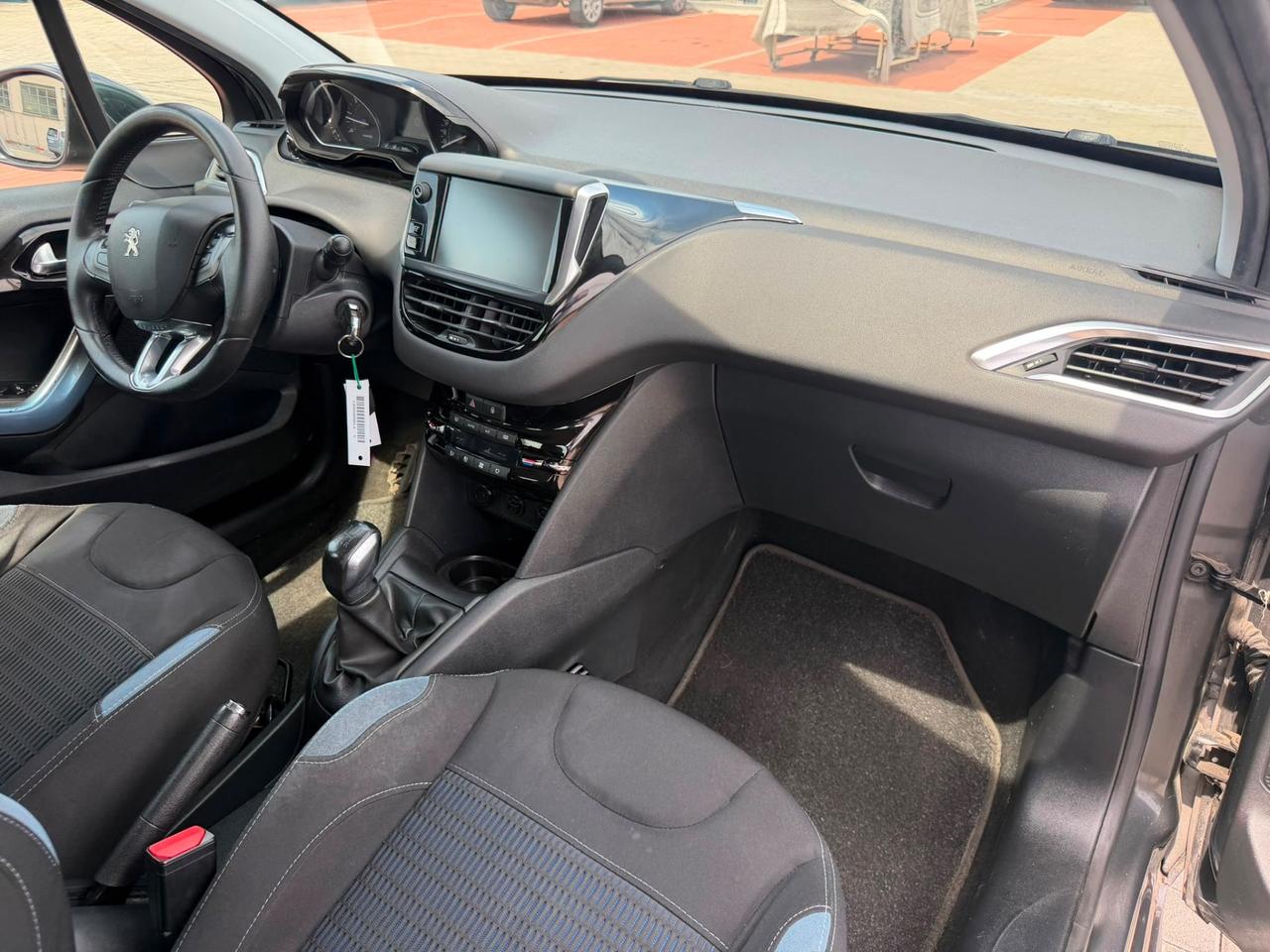 Peugeot 208 1.4 HDi 68 CV 5 porte Business