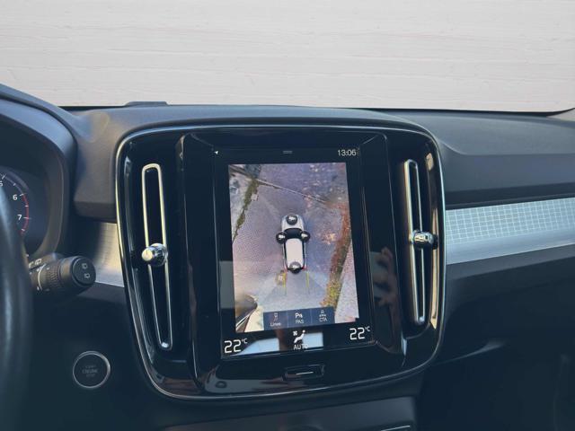 VOLVO XC40 B4 AWD Geartronic Momentum