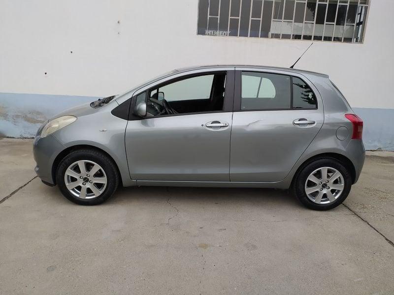 Toyota Yaris Yaris 5p 1.0 Sol