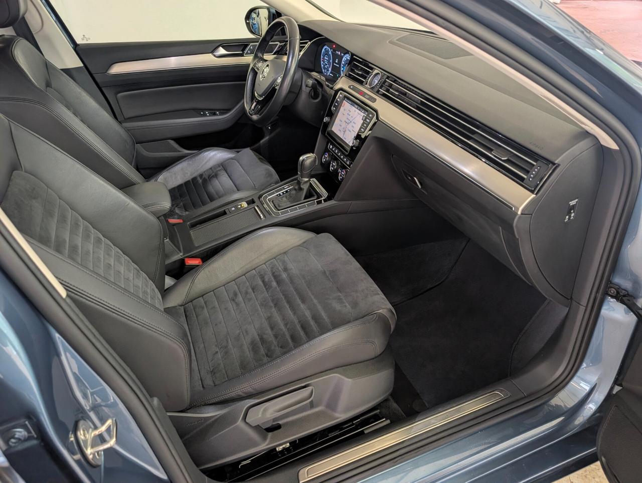 Volkswagen Passat Variant 2.0 TDI DSG Highline BlueMotion Technology