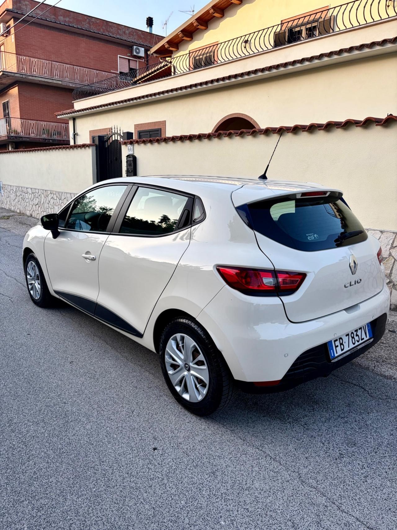 Renault Clio 1.2 75CV 5 porte