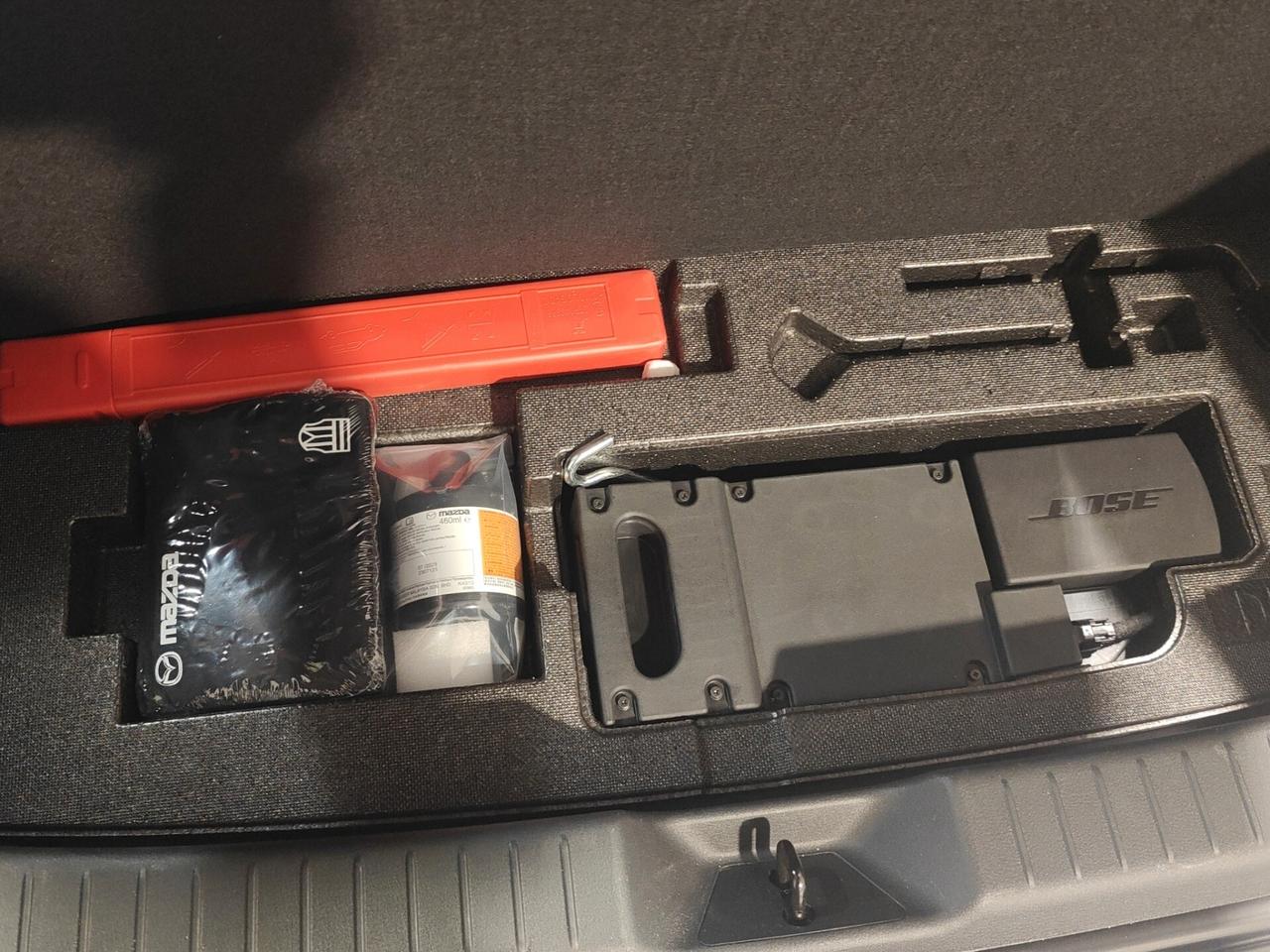 Mazda MX-30 e-Skyactiv R EV Makoto Driver Assistance & Sound