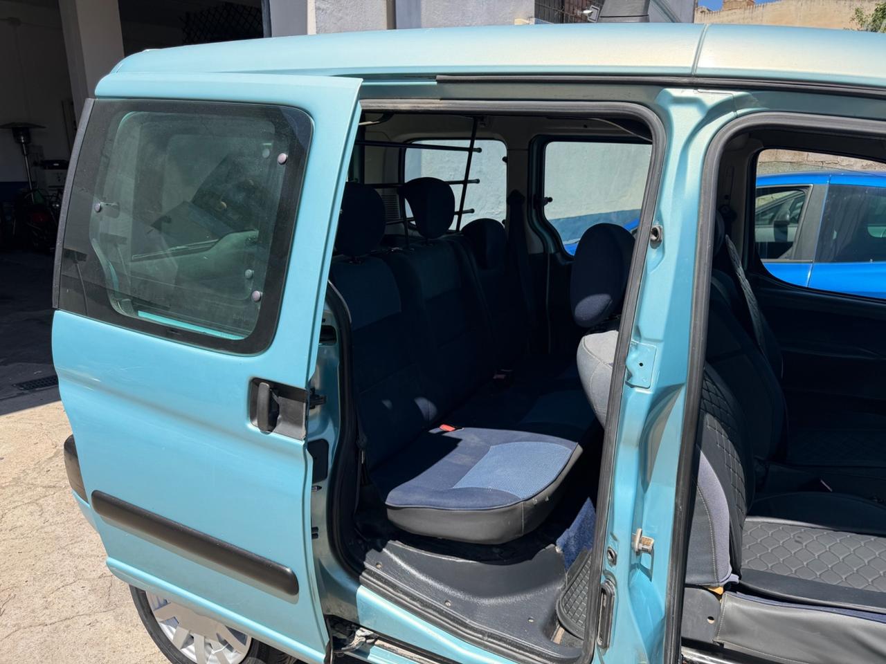 Citroen Berlingo 2.0 HDi 5p. autocarro con posti