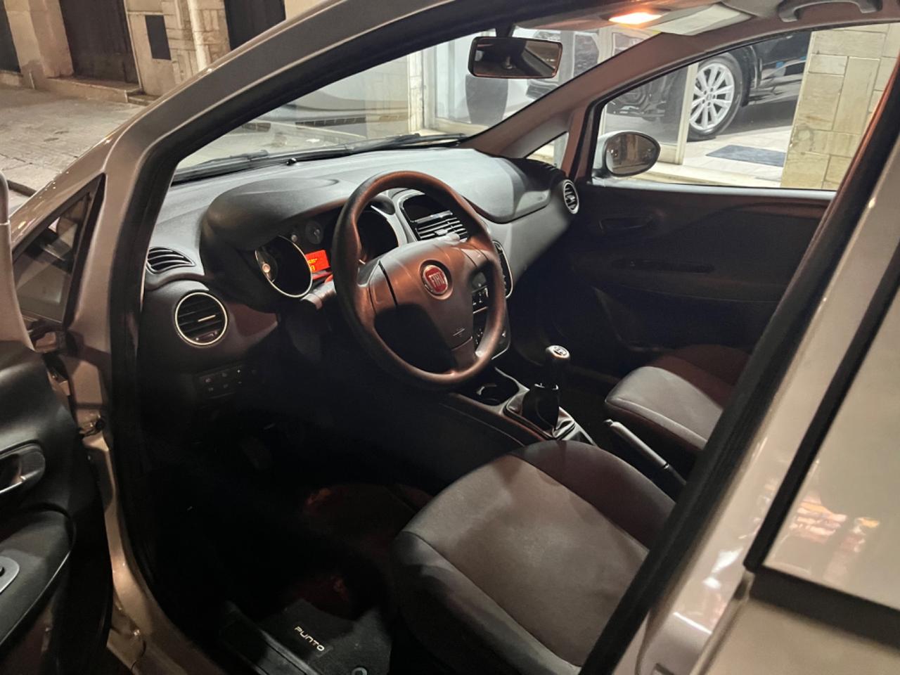 FIAT PUNTO 2017 DIESEL *EURO6B *UNICOPROPRIETARIO