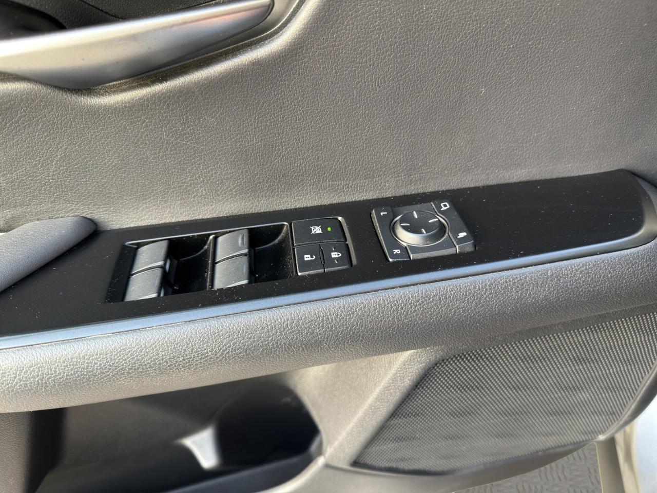 Lexus UX 250h 2.0 Premium 2wd cvt