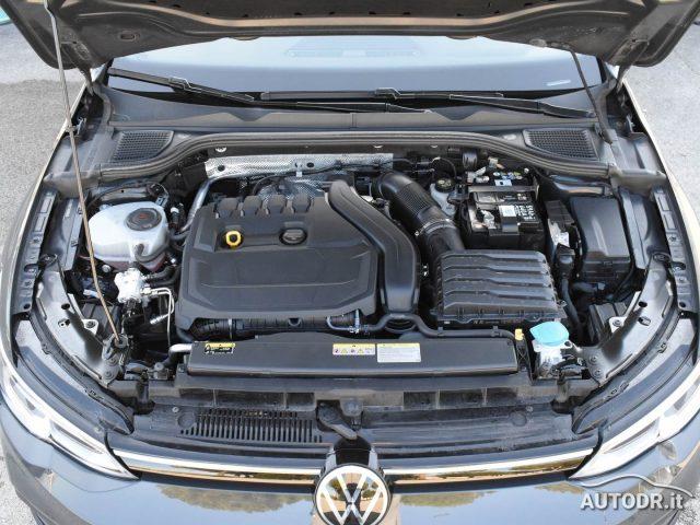 VOLKSWAGEN Golf 1.5 TGI 130cv DSG Life VIRTUAL CARPLAY ACC KM CERT