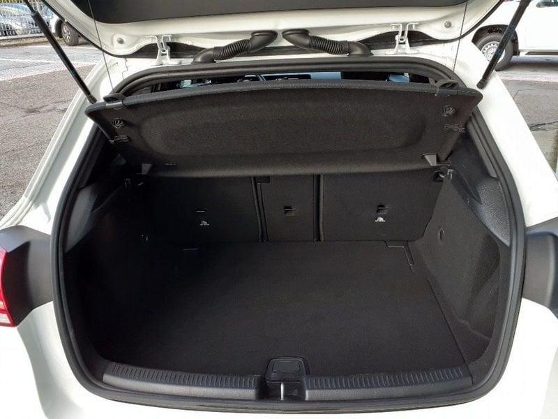 Mercedes-Benz Classe A A 180 136 CV NIGHT EDITION KM 43.170 CERTIF , GARANZIA