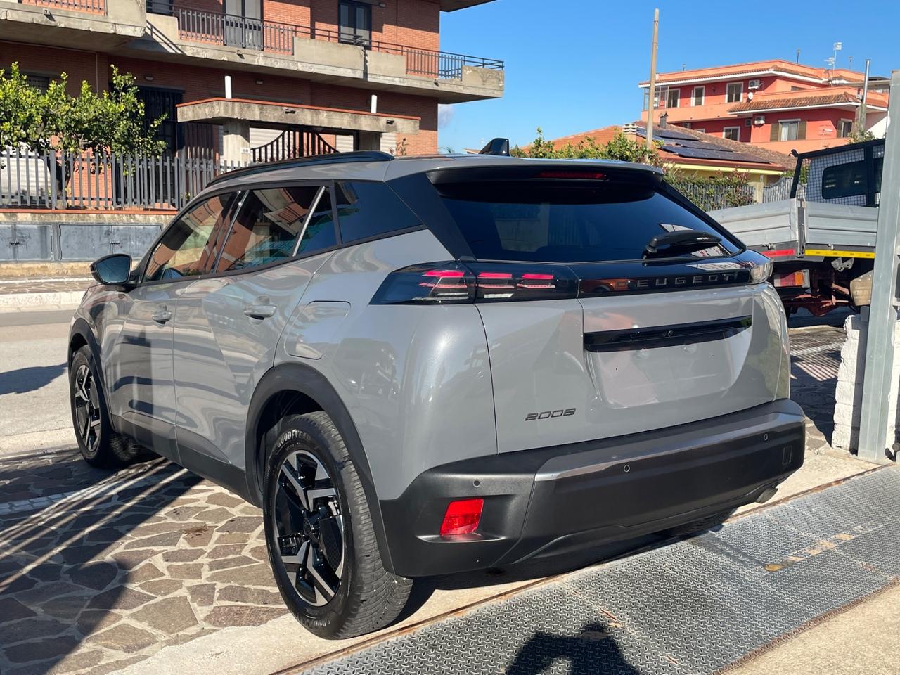 Peugeot 2008 PureTech 100 S&S Allure