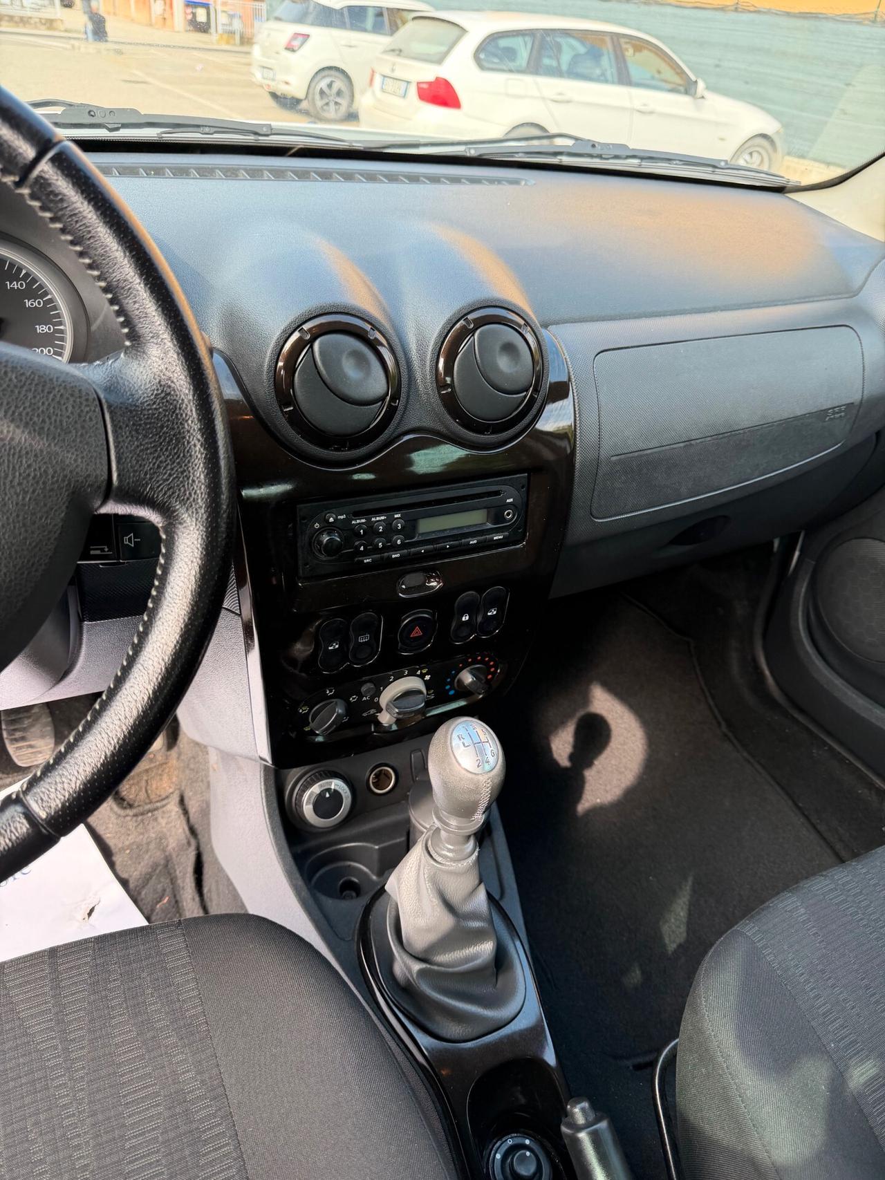 Dacia Duster 1.5 dci 4x4 - 12 MESI DI GARANZIA -