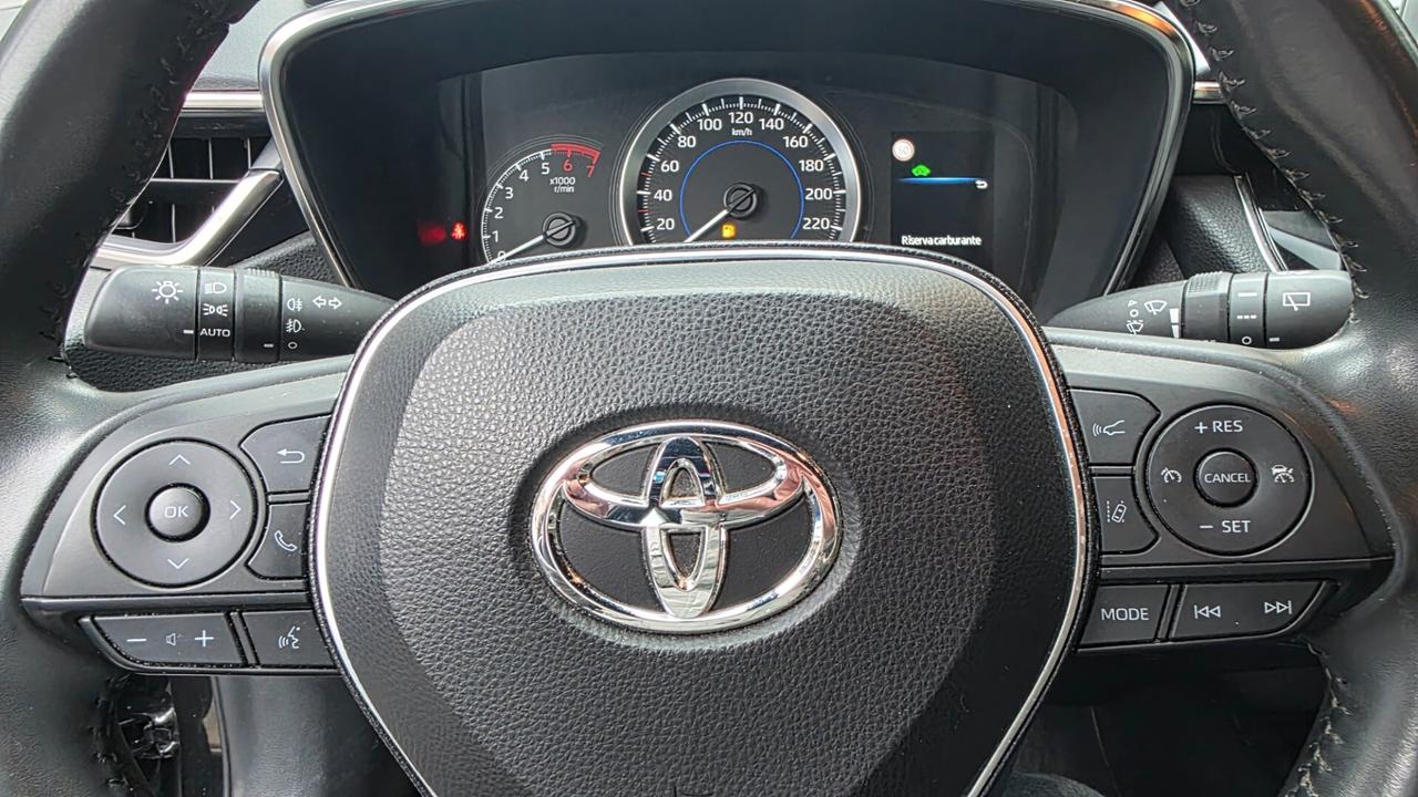 Toyota Corolla 1.8 Hybrid Business