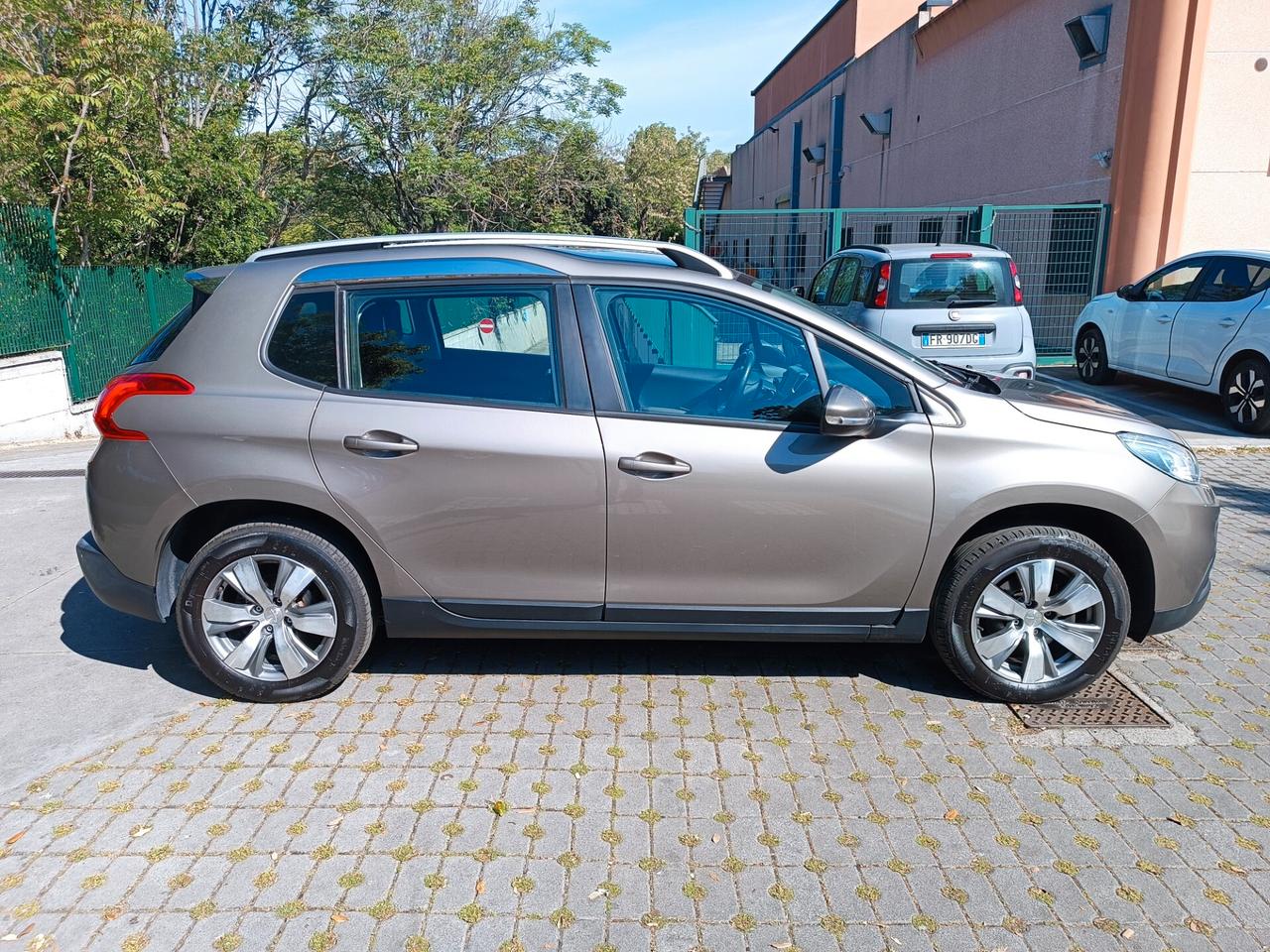 Peugeot 2008 PureTech Turbo 110 S&S Allure