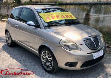 Lancia Ypsilon 1.3 MULTIJET 90 CV Sport MomoDesign