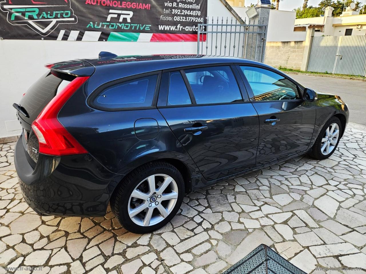 VOLVO V60 D3 Geartronic Summum