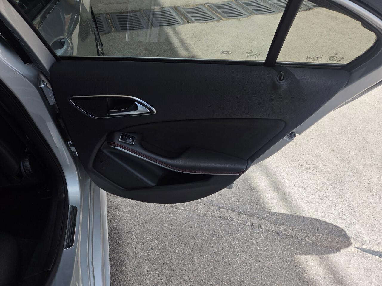 MERCEDES A200 PREMIUM TETTO APRIBILE 136CV KMCERTIF