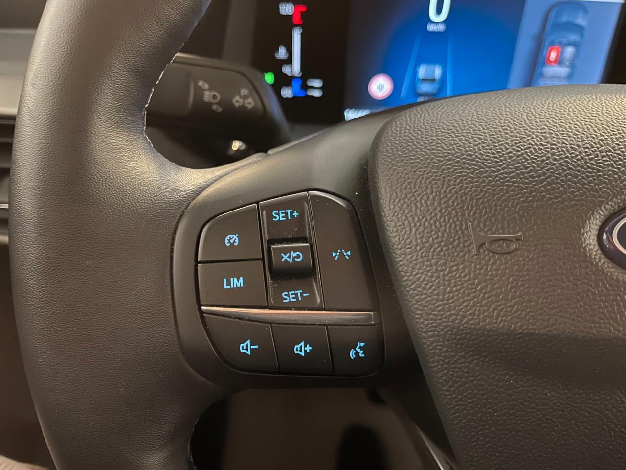 Ford Tourneo Courier Titanium 1.0 125cv c.auto-Ok Neopatent-LEGGI SOTTO