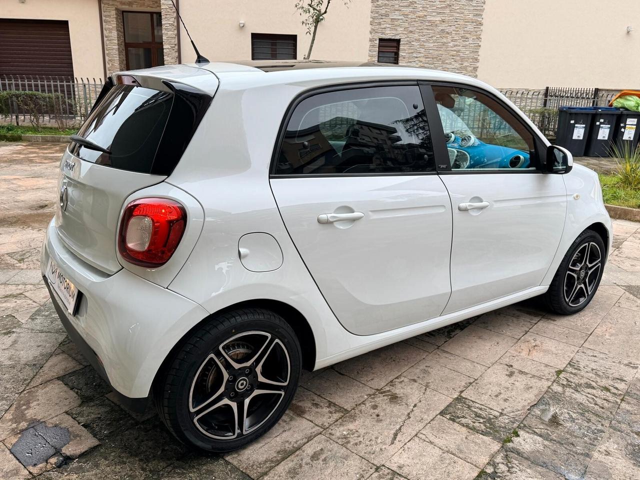 Smart ForFour 70 1.0 Proxy Manuale 09/2015