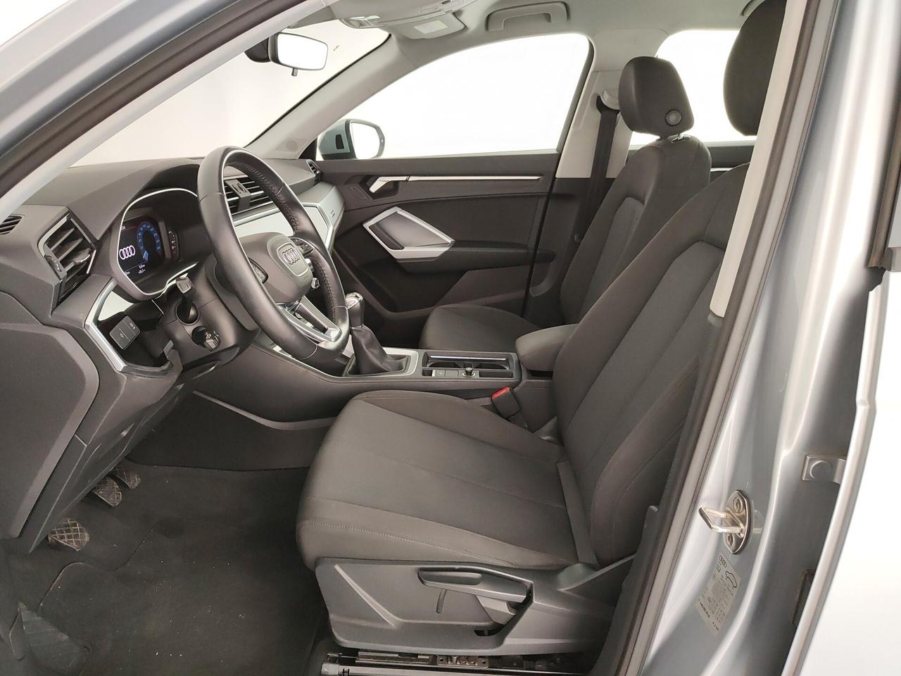 Audi Q3 35 TDI quattro Business