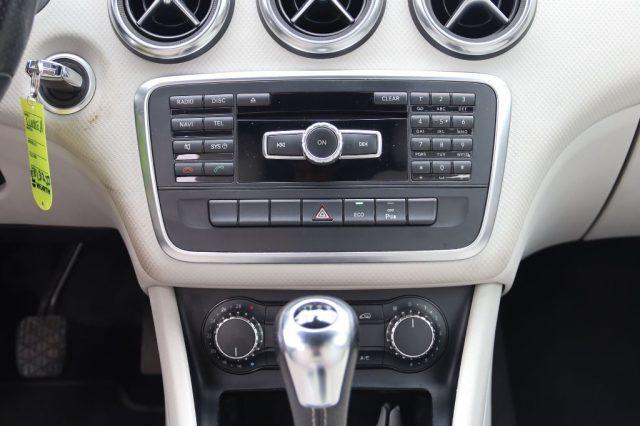 MERCEDES-BENZ A 180 Premium