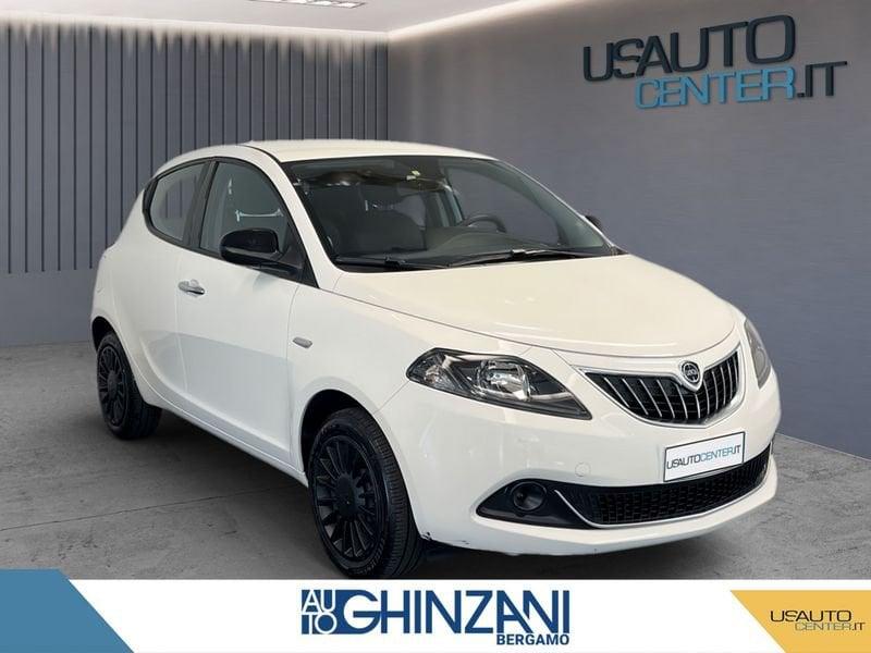 Lancia Ypsilon 1.0 FireFly 5 porte S&S Hybrid Silver