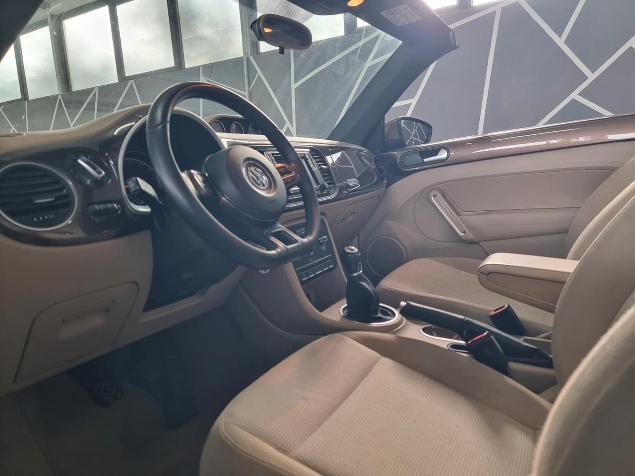 Volkswagen Maggiolino Cabrio 2.0 TDI Design NEOPATENTATI