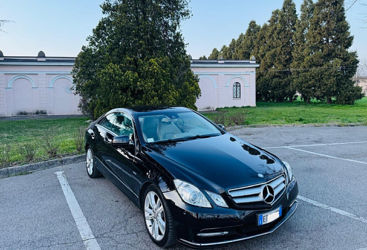 Mercedes-benz E 220 CDI Coupé