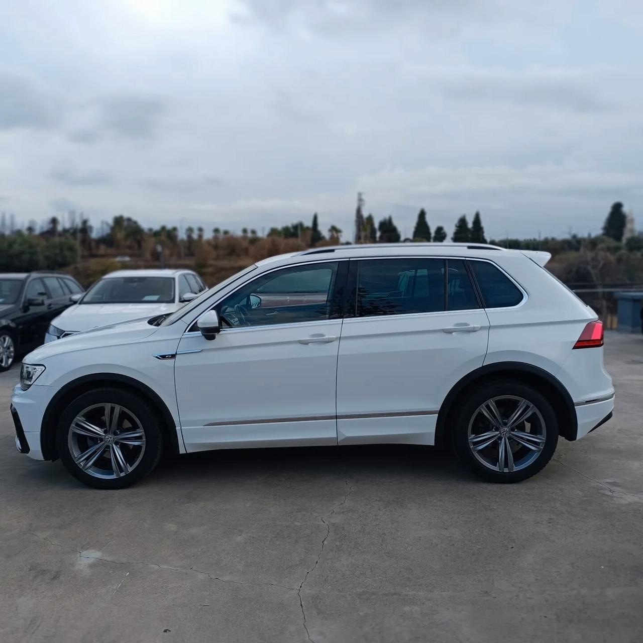 Volkswagen Tiguan 2.0 TDI RLINE UNICPROPRIET