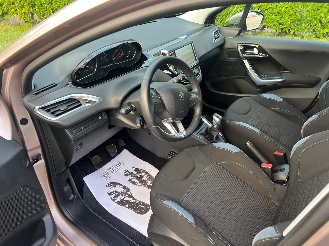 Peugeot 208 1.4 HDi neopatentati