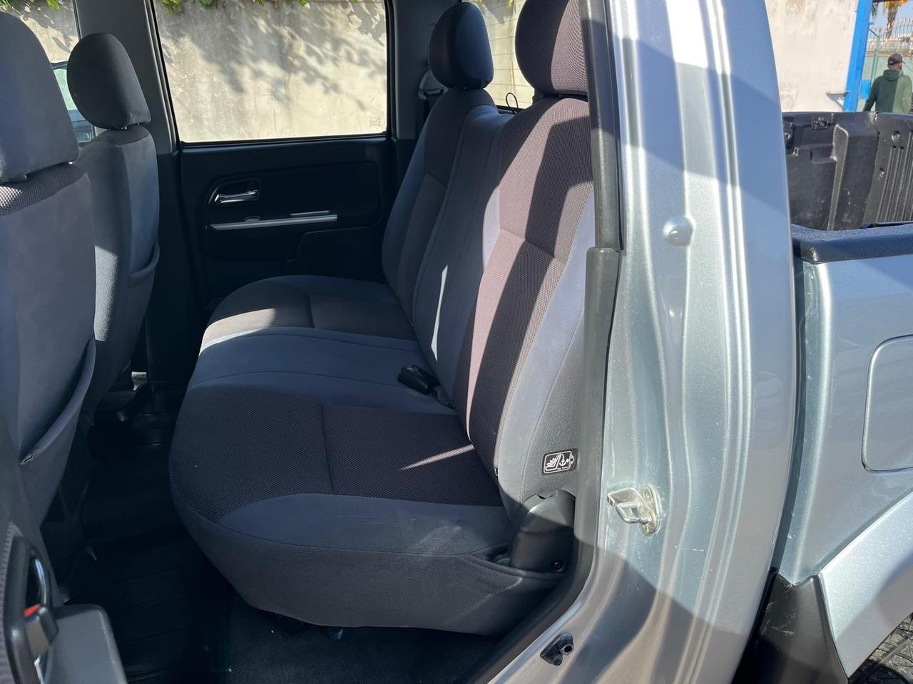 IsuzuD-Max-3.0T.D-4WD/4P-c.aut-km135000-2010