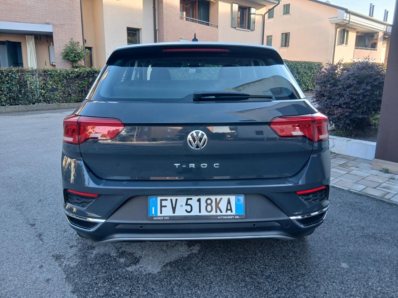 Volkswagen T-Roc 1.0 TSI 115 CV Style teck pack+doppi cerchi tua a € 199 mese