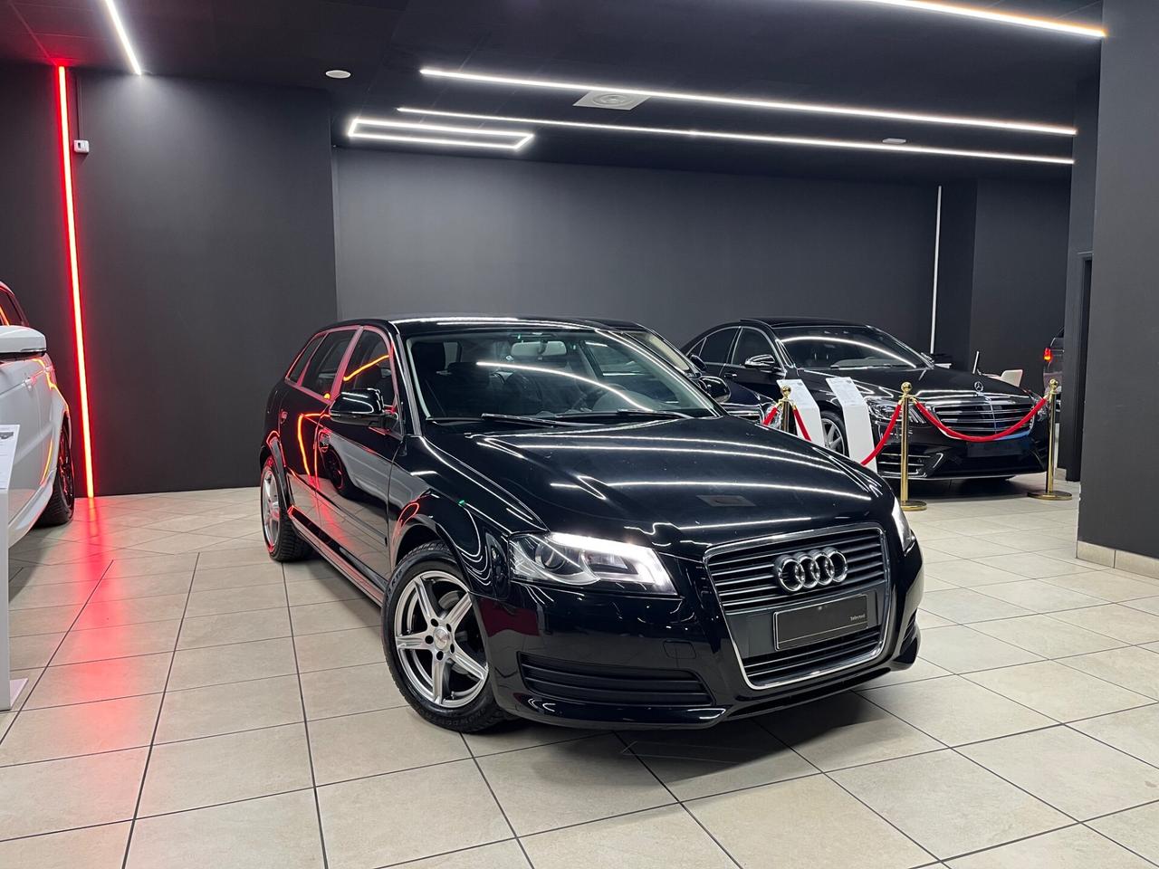 Audi A3 SPB 1.6 TDI 105 CV CR Attraction