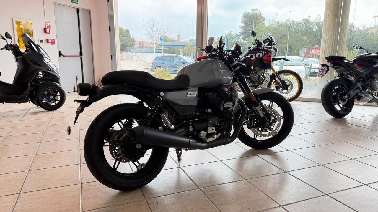 Moto Guzzi V7 IV STONE/SPORT/SPECIAL