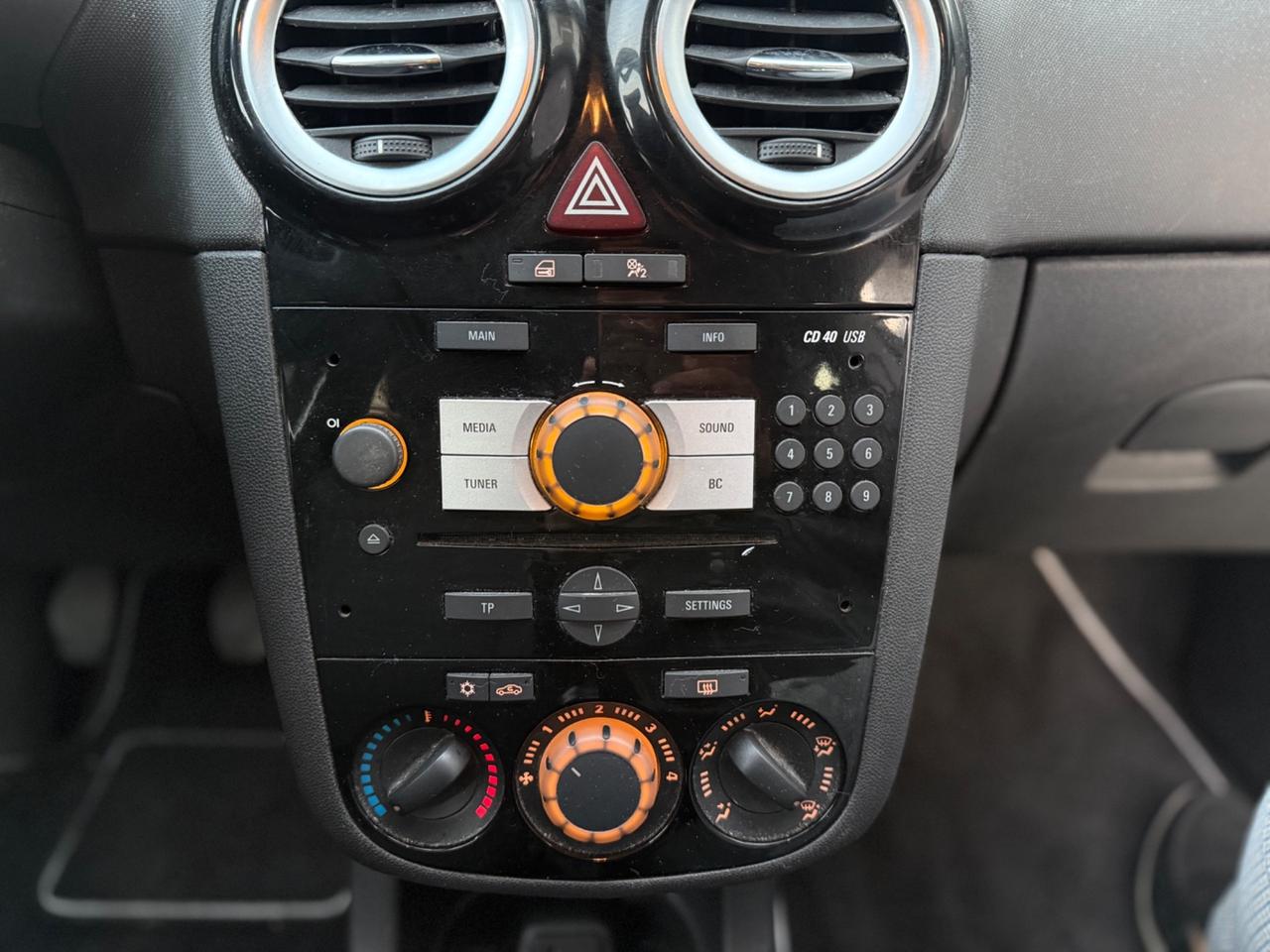 Opel Corsa 1.3 CDTI NEOPATENTATI 2014 UNICO PROP