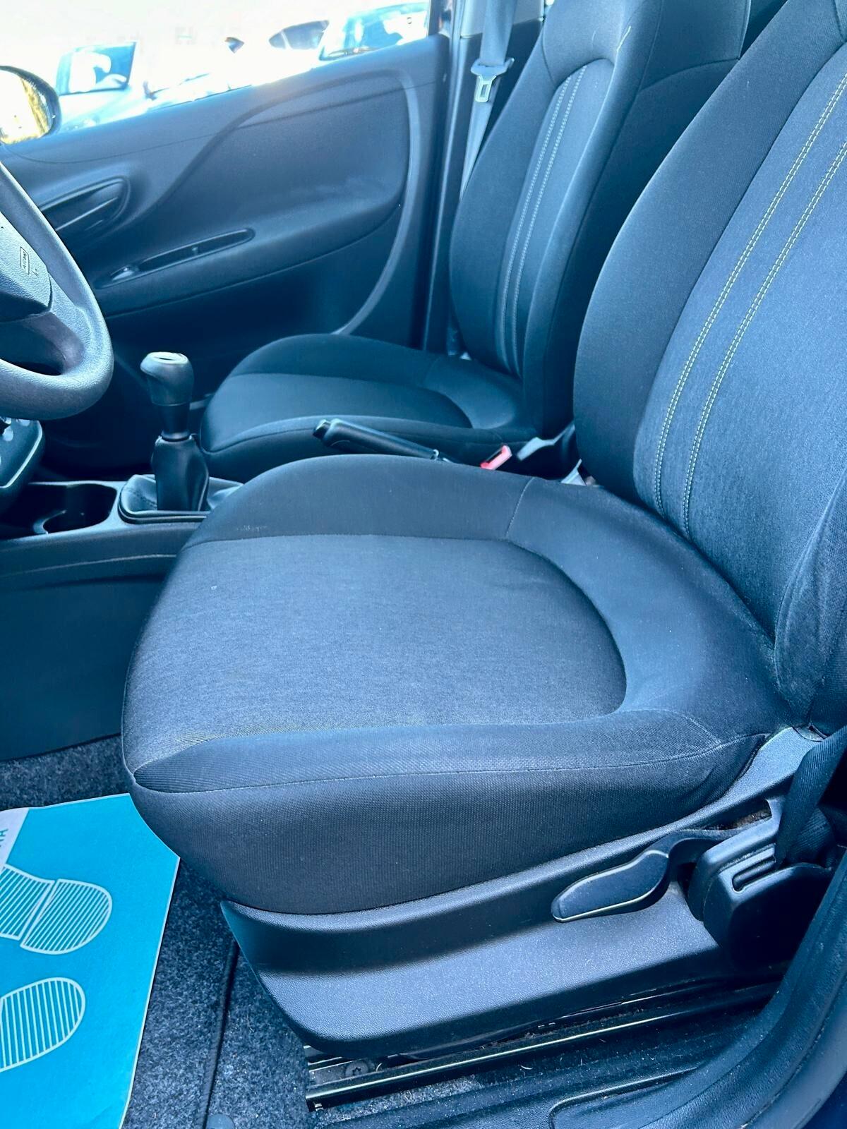 Fiat Punto 1.3 MJT II 75 CV 5 porte Street