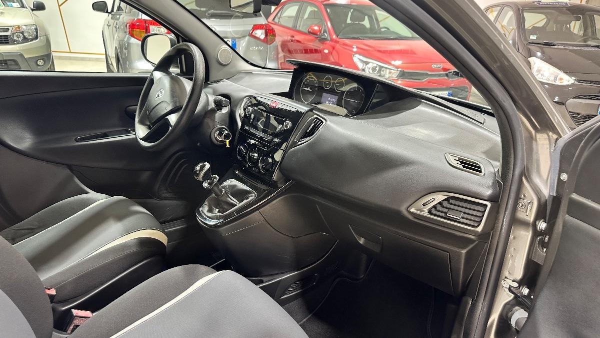 LANCIA - Ypsilon - 0.9 T.Air 80 CV 5p. Met.Ec. Pla.
