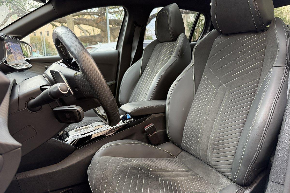 PEUGEOT 208 Hybrid 136 e-DCS6 5 porte GT