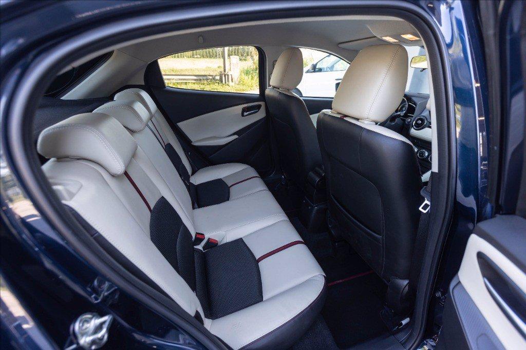 MAZDA 2 1.5 Exceed 90cv del 2015