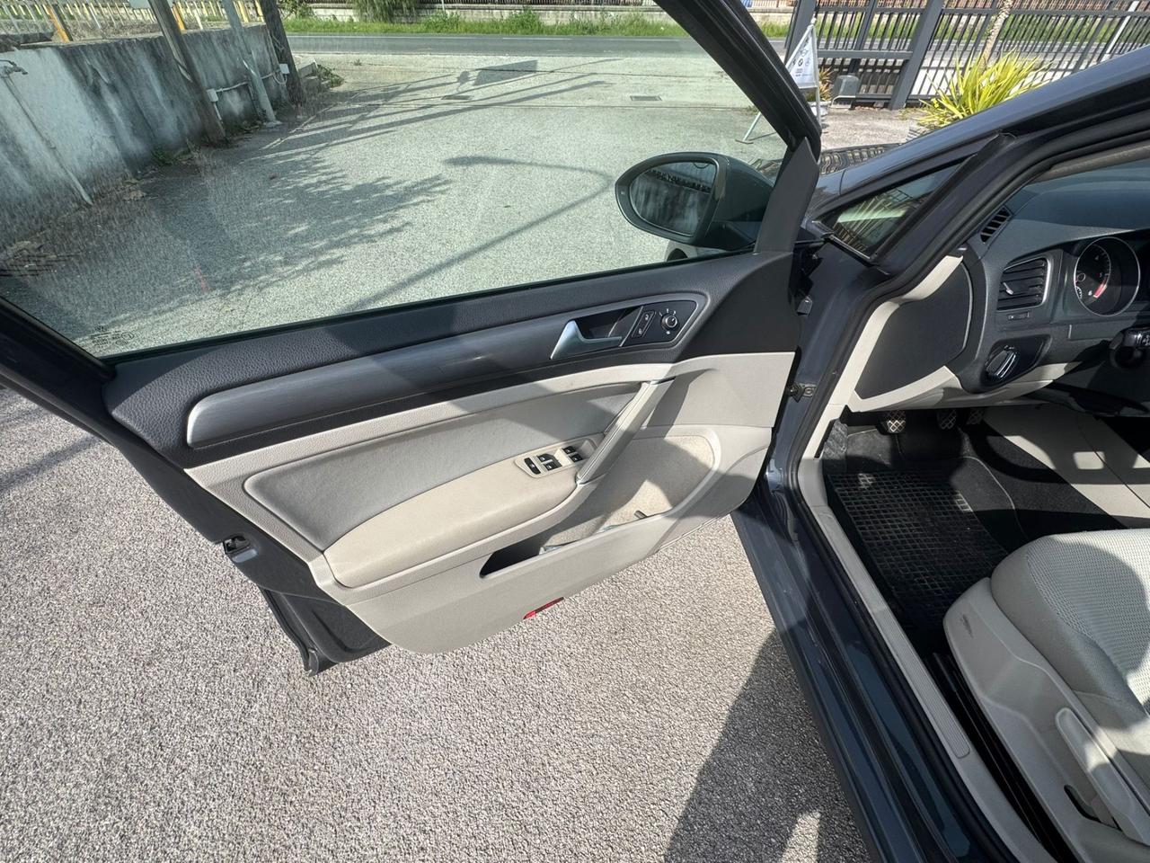 Volkswagen Golf 2.0 TDI DSG 5p. Highline BlueMotion Technology