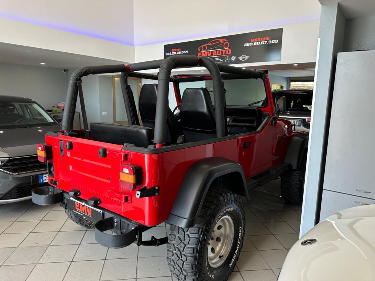 Jeep Wagoneer 2..5 benzina