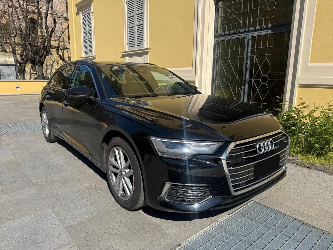 Audi A6 Avant 40 2.0 TDI S tronic Business Design Tetto Panoramico Pelle 204cv