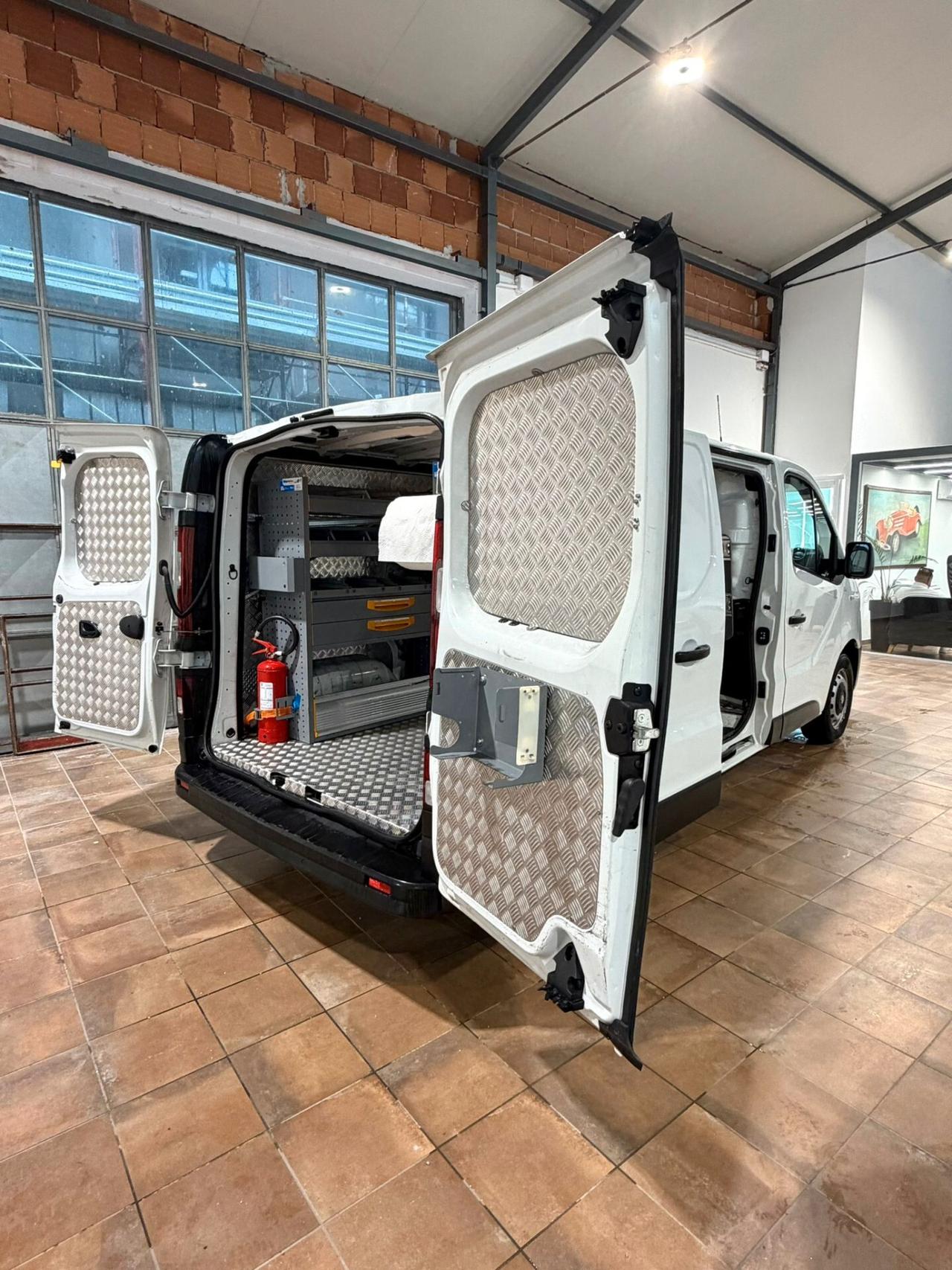 RENAULT TRAFIC 1.6dci 120cv ATTREZZATO