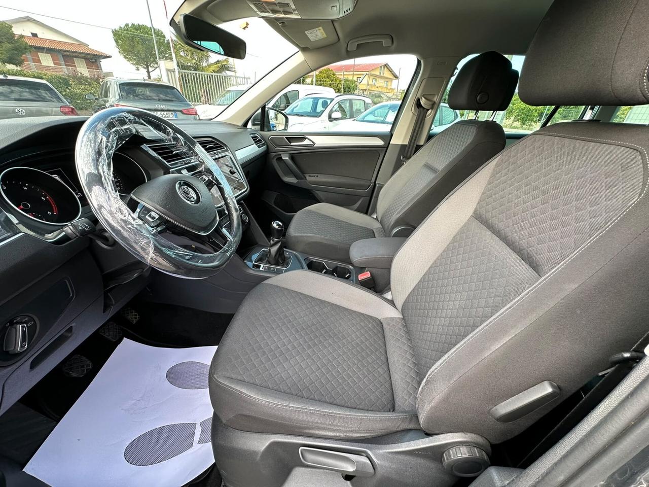 Volkswagen Tiguan 1.6 TDI Sport RLine