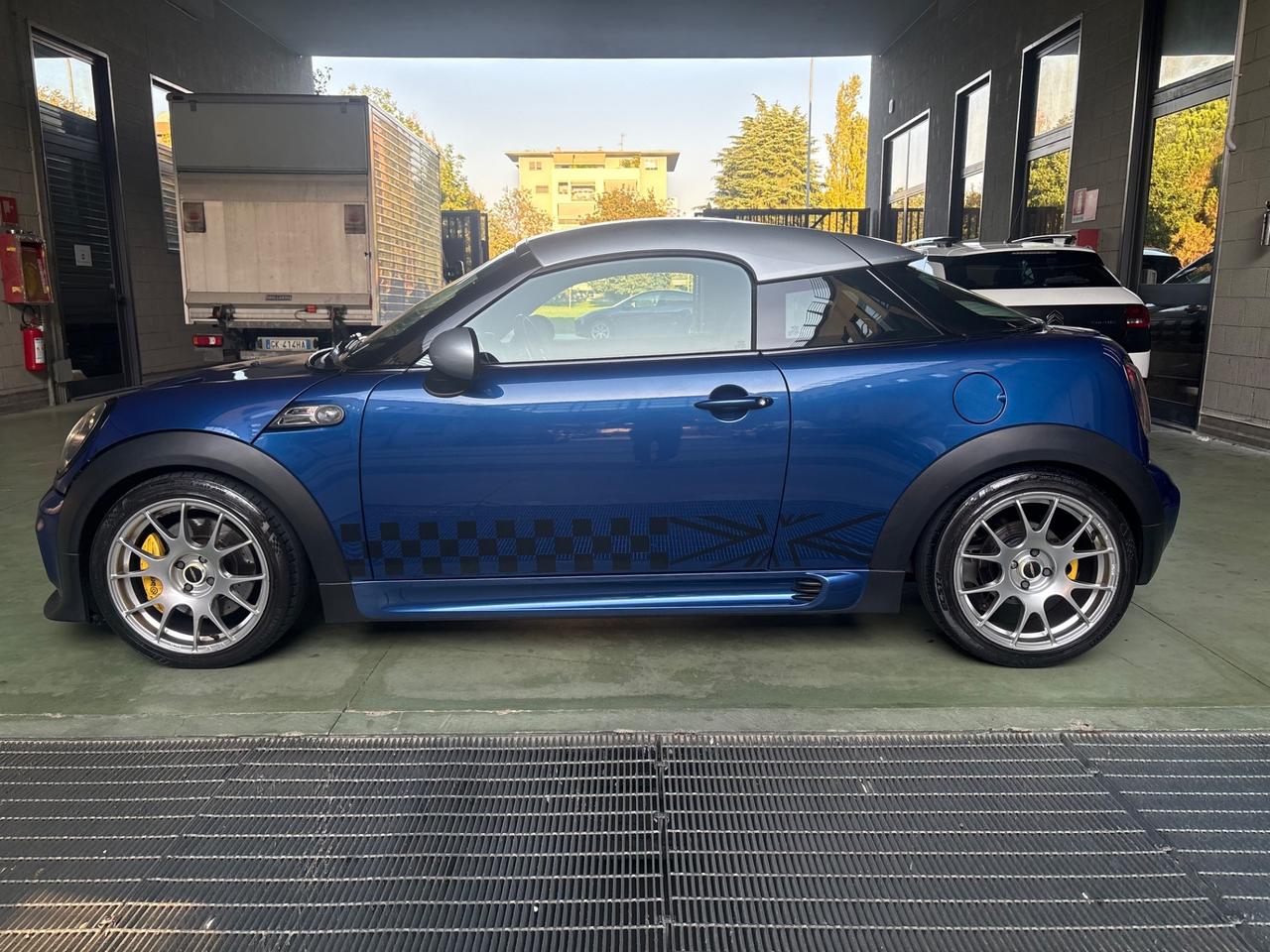 Mini Cooper Coupe 1.6 Coupé Allestimento John Works.