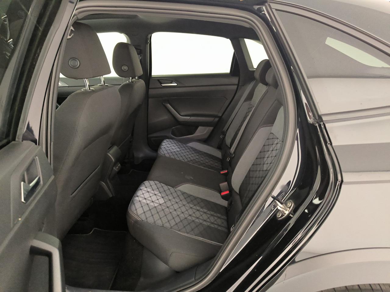 Volkswagen Taigo 1.0 tsi r-line 115cv